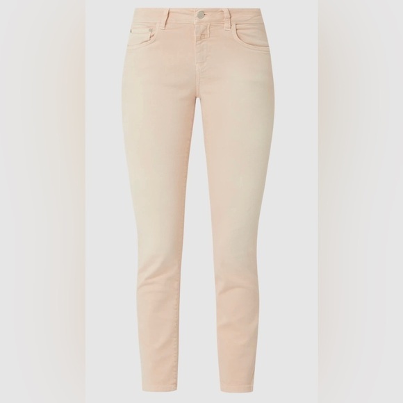 CLOSED “Baker” Cream Denim Pants - Picture 2 of 11